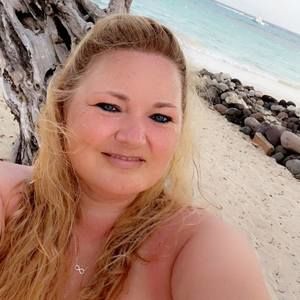 Meet your Posher, Yvonne